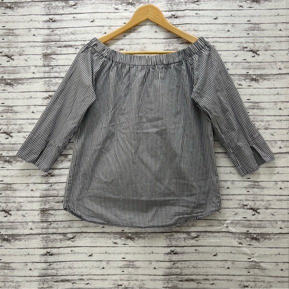 Heart Hips Off Shoulder Striped Top Women’s Small Blue White - Picture 5 of 8